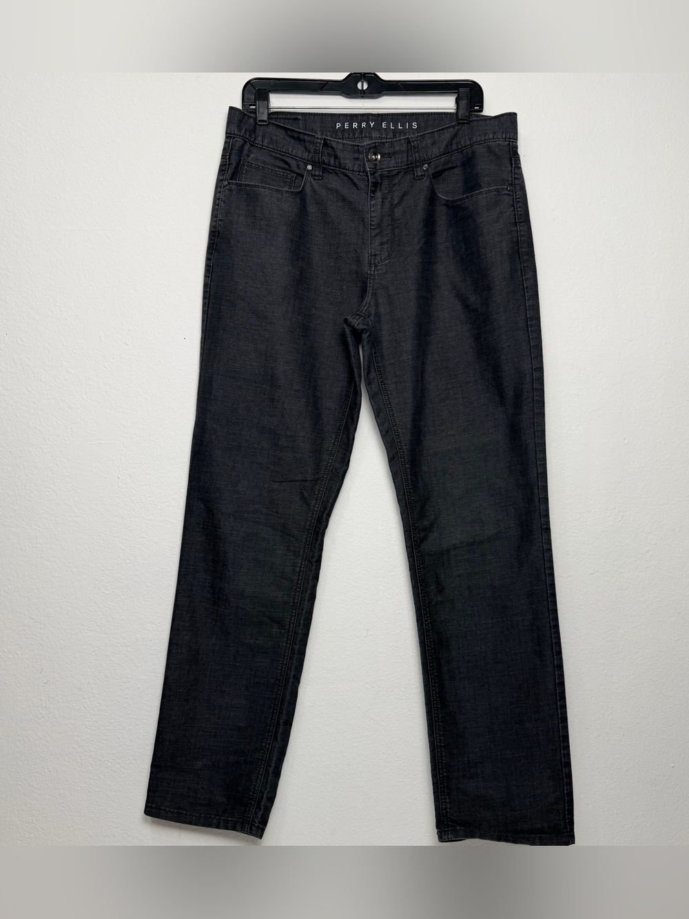 Perry Ellis Men's Black Straight Jeans